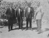 Clito Carestia primo a dx insieme ai suoi zii, i fratelli Moretti, San Juan 1929. Foto Beniamino Carestia.