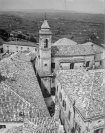 Veduta aerea del campanile della Chiesa di San Tommaso delle Clarisse. Foto Bruno Grandinetti. Fondo Clarisse.