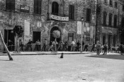 Benedizione e ricollocamento sulla Torre Civica delle nuove Campane il giorno 21 maggio 1951. Fototeca Comunale B. Grandinetti Potenza Picena.